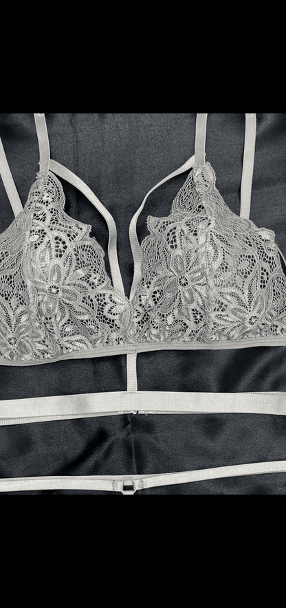 Women's Floral Lace Lingerie Set: Elegant Cut-Out Bra & Thong Underwear