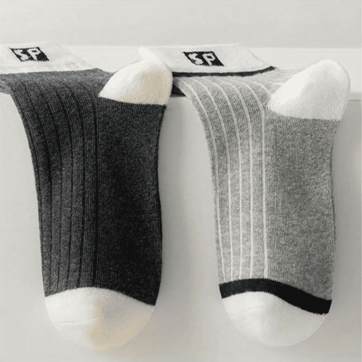 5 Pairs Men's Cotton Blend Medium Sports Socks for Autumn Winter Wear
