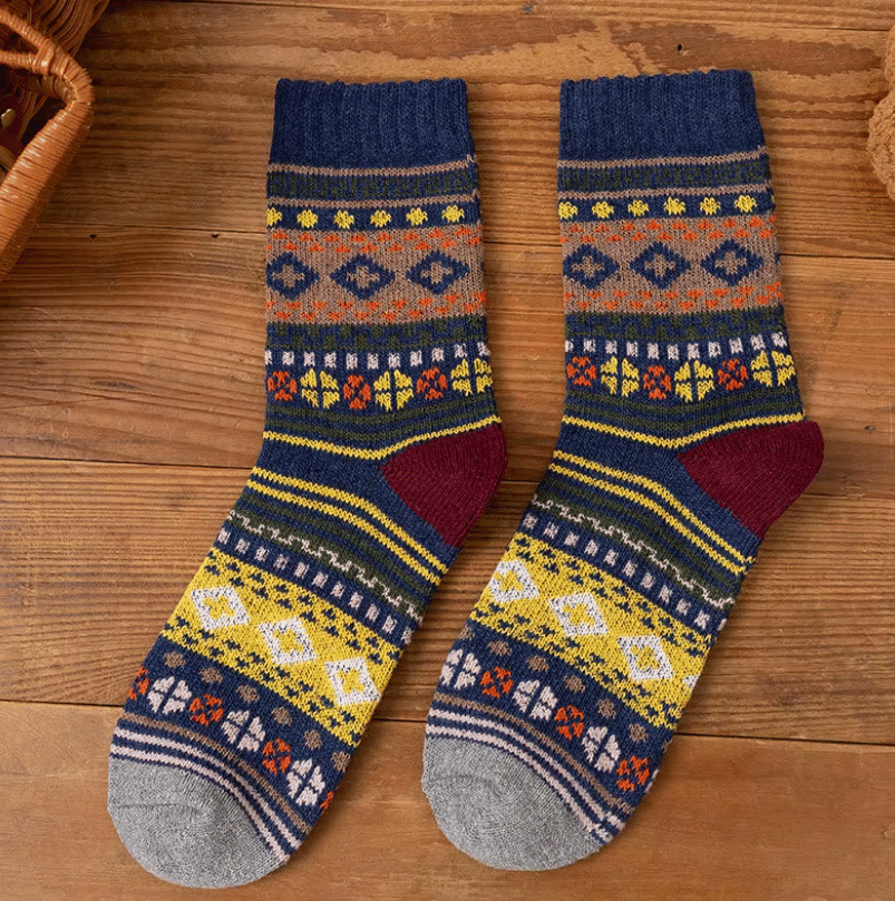 Men's 3-Pair Vintage Thick Woolen Socks: Retro Style, Warm, Cozy Winter Essentials